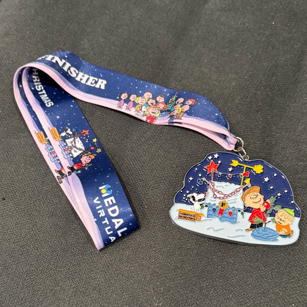 Peanuts A Charlie Brown Christmas Medal - Medal Dash Virtual Run Finisher